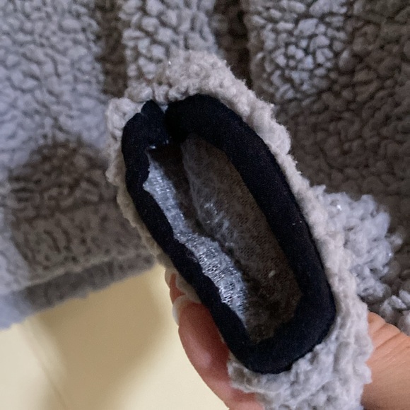 Wallflower • Quarter Zip Fleece • Light Gray • Small - Picture 6 of 12